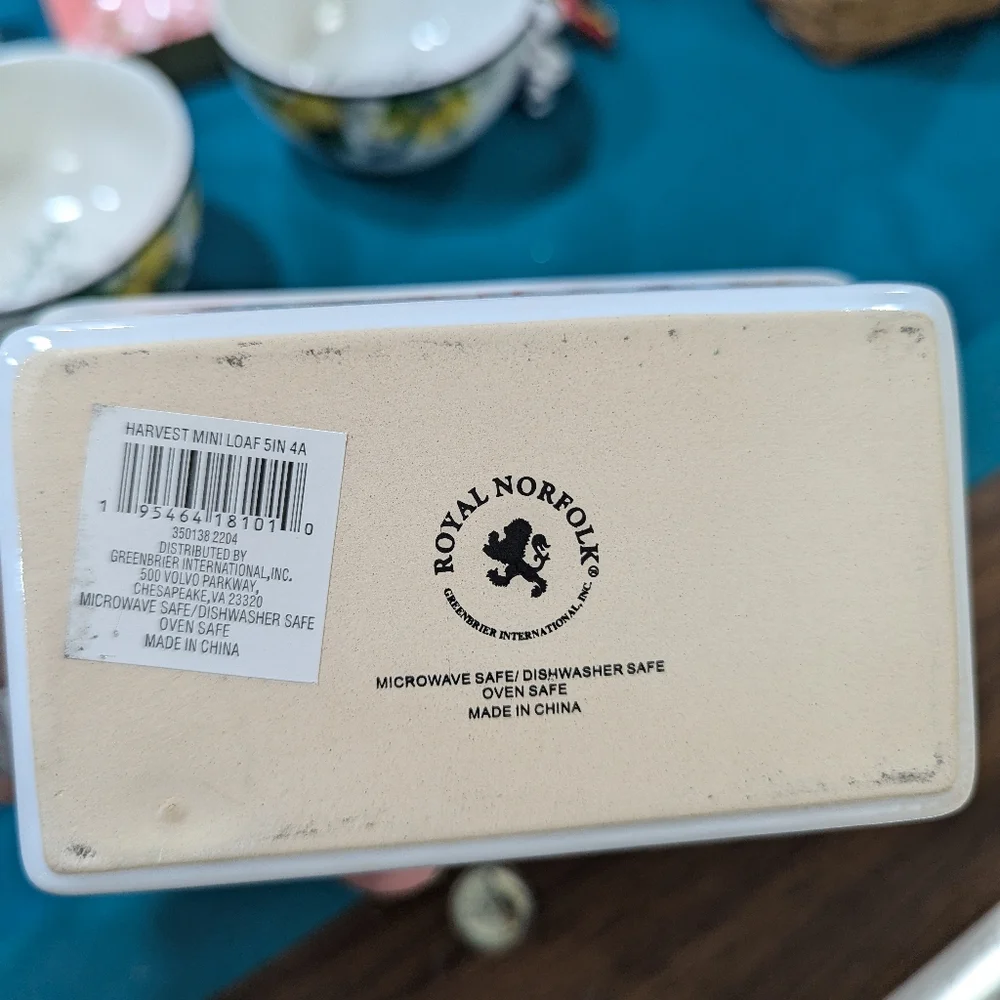 Mini Loaf Bake wear. Microwave, oven and dishwasher safe. Ceramic.